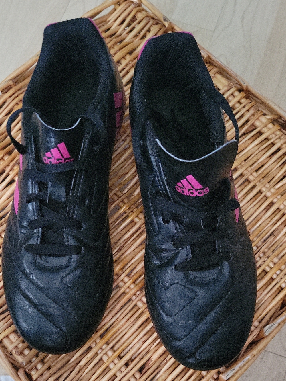 Adidas Kids Soccer Cleats 3.5K Pink Cleats Preowned